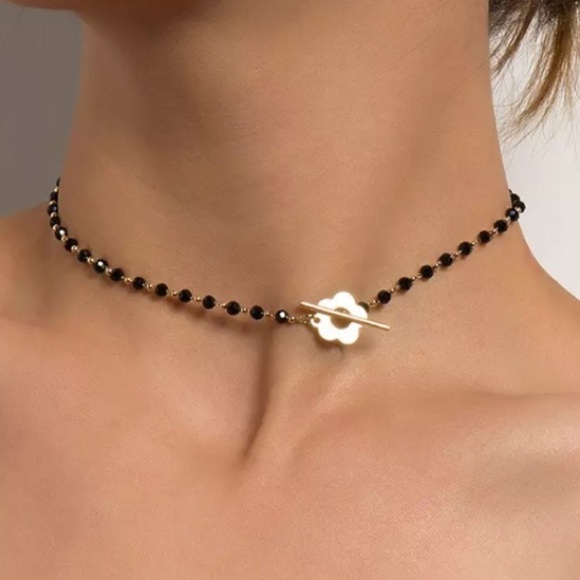 NEW Black & gold beaded choker necklace with flower & front Toggle closure - Picture 4 of 6